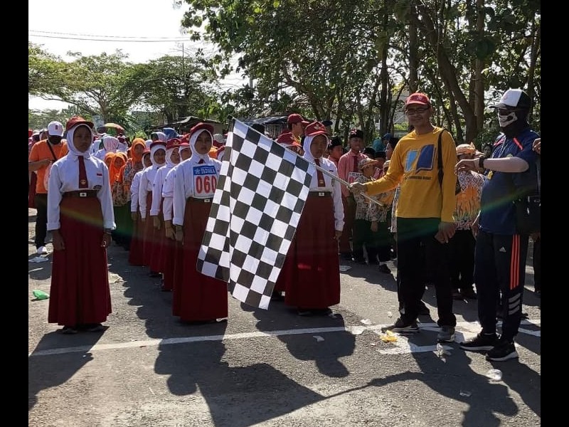 JANGAN LUPA LIHAT KAMI.. LOMBA GERAK JALAN TK. KECAMATAN..