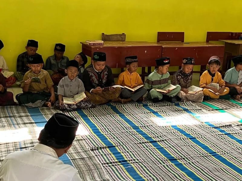 Khotmil Qur'an 30 Juz memperingati Hari Santri Nasional 2025 
